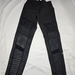 ALO Yoga High Waisted Moto Leggings Black Women's Small SM S Excellent B2 EUC